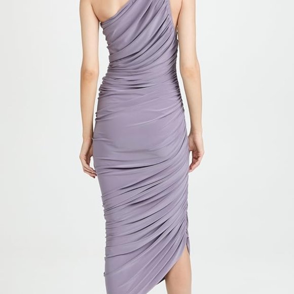 Norma Kamali Diana gown in powder purple - Picture 2 of 3
